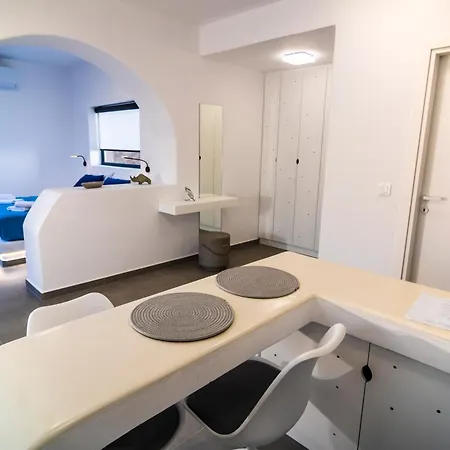 Shape-meander Apartment