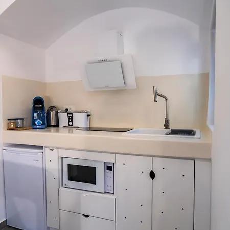 Apartment Shape-meander